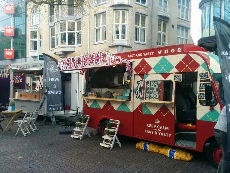 Anton's Meals on Wheels, visfoodtruck uit Antwerpen, te huur via Feestkarhuren.nl