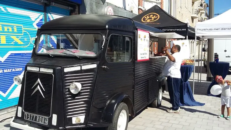Antwerp Foodtruck, BBQ-foodtruck uit Friesland, te huur via Feestkarhuren.nl