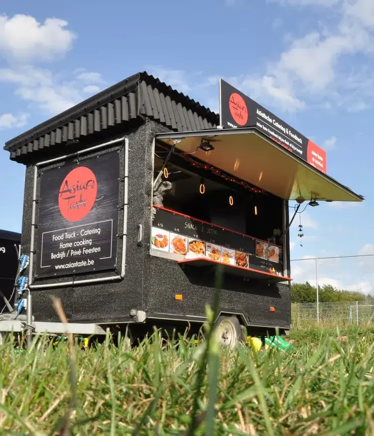 De foodtruck van Asian Taste, te huur via Feestkarhuren.nl