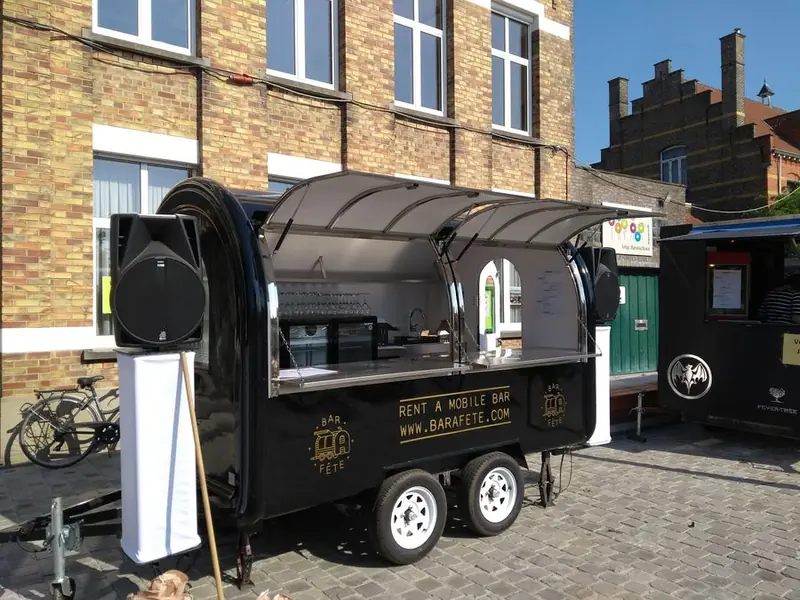Bar à Fête, mobiele cocktailbar uit Zeeland, te huur via Feestkarhuren.nl