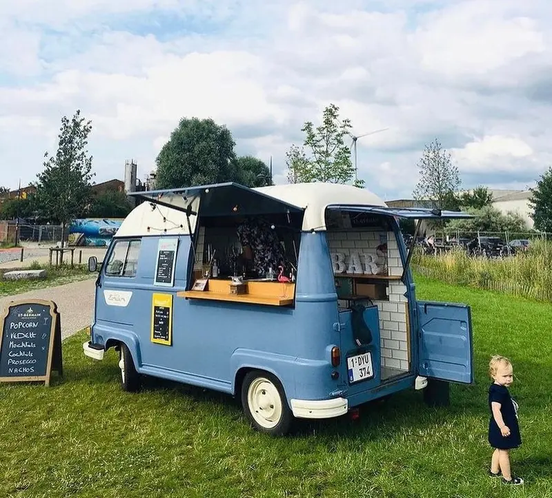 Bar Estafette & Bar Velo, mobiele cocktailbar uit Oost-Vlaanderen, te huur via Feestkarhuren.nl