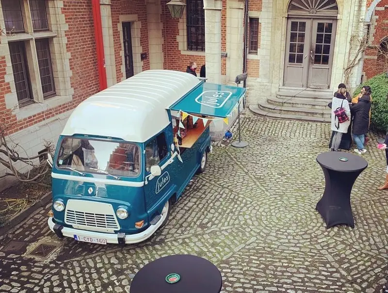 Bar Jules, mobiele bar uit Antwerpen, te huur via Feestkarhuren.nl