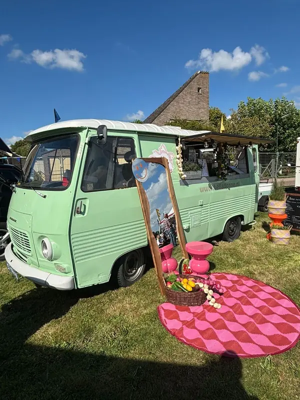 Bella Donne, pastafoodtruck, te huur via Feestkarhuren.nl