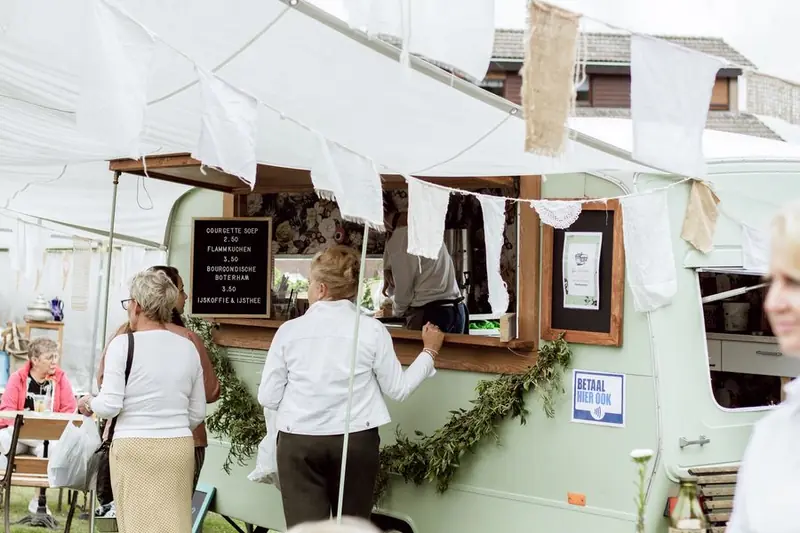 Ben bij Jansen, tapasfoodtruck uit Limburg (NL), te huur via Feestkarhuren.nl
