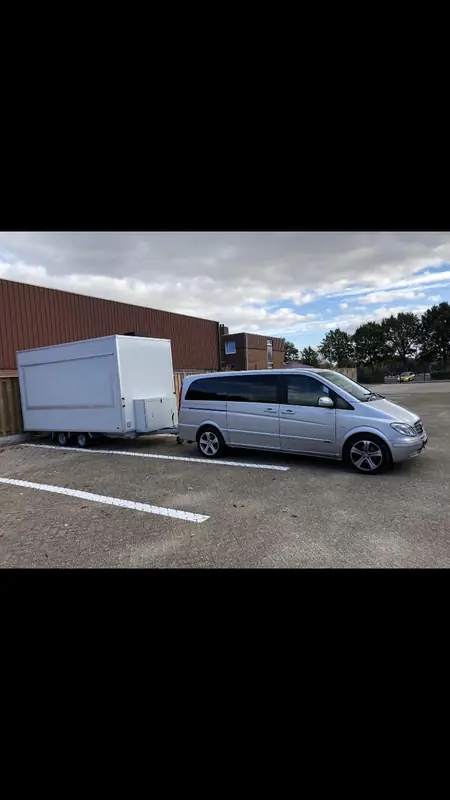 Bipa friet / snack wagen, frietfoodtruck uit Limburg (NL), te huur via Feestkarhuren.nl
