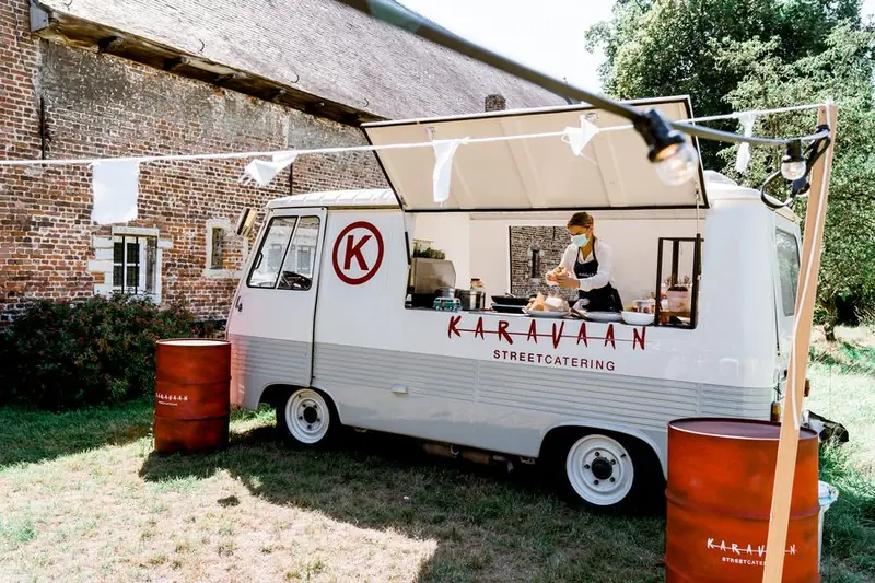 Boker Tov Foodtruck, mobiele bar uit Antwerpen, te huur via Feestkarhuren.nl