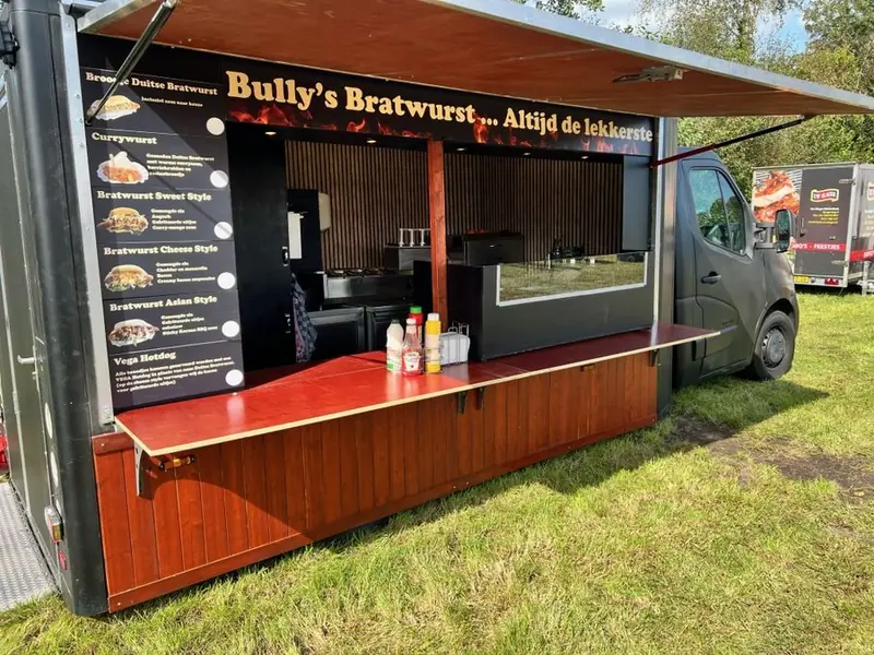 Bully's Bratwurst de echte Duitse braadworst, streetfoodtruck uit Gelderland, te huur via Feestkarhuren.nl