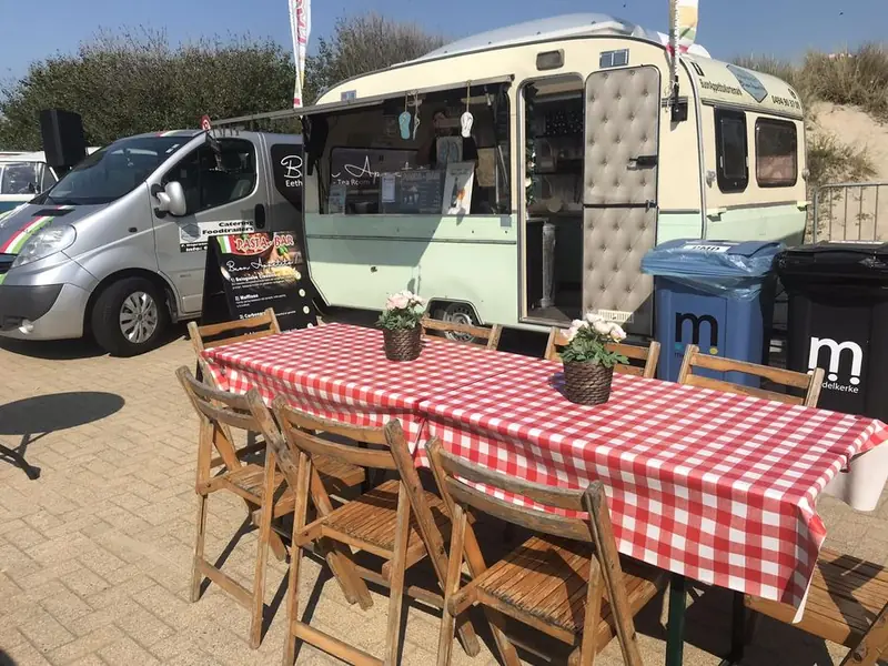 Buon Appetito, pizzatruck uit Oost-Vlaanderen, te huur via Feestkarhuren.nl