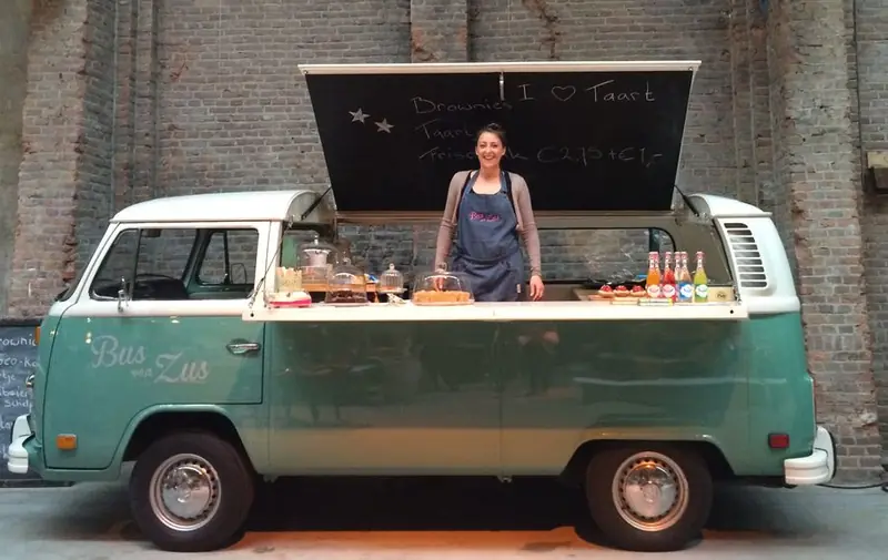Bus van Zus, tapasfoodtruck uit Noord-Brabant, te huur via Feestkarhuren.nl