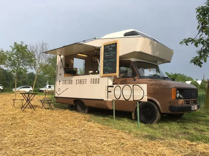 Campo's, BBQ-foodtruck uit Limburg (NL), te huur via Feestkarhuren.nl