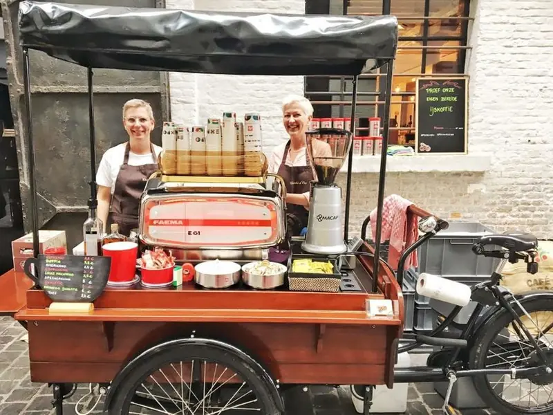 Chicchi d Oro, koffiebar op wielen uit Zuid-Holland, te huur via Feestkarhuren.nl