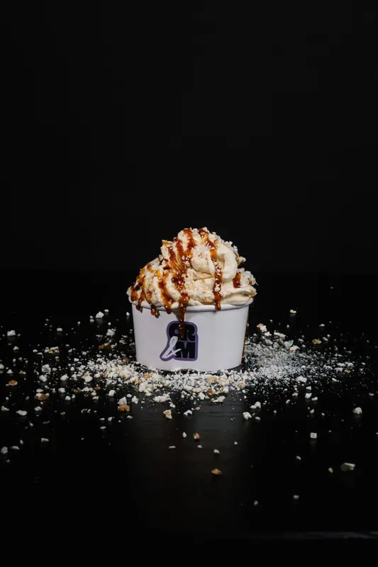 Cream&crum, ijsfoodtruck uit Noord-Brabant, te huur via Feestkarhuren.nl