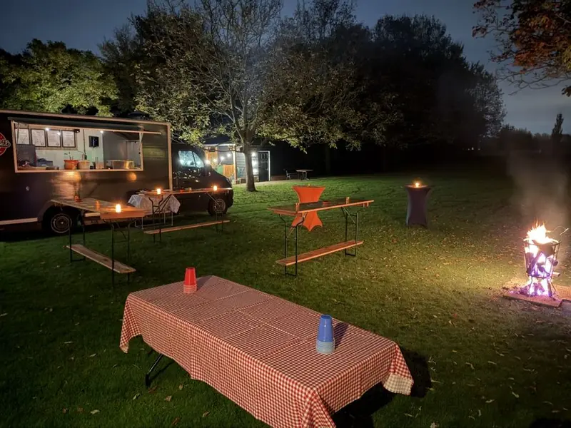 DACatering, streetfoodtruck uit Gelderland, te huur via Feestkarhuren.nl
