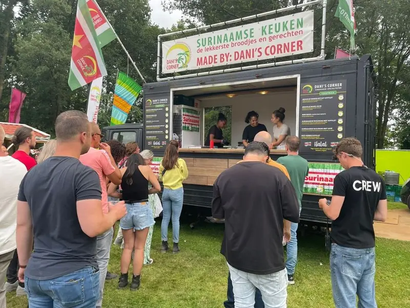 Dani’s Corner, streetfoodtruck uit Utrecht, te huur via Feestkarhuren.nl