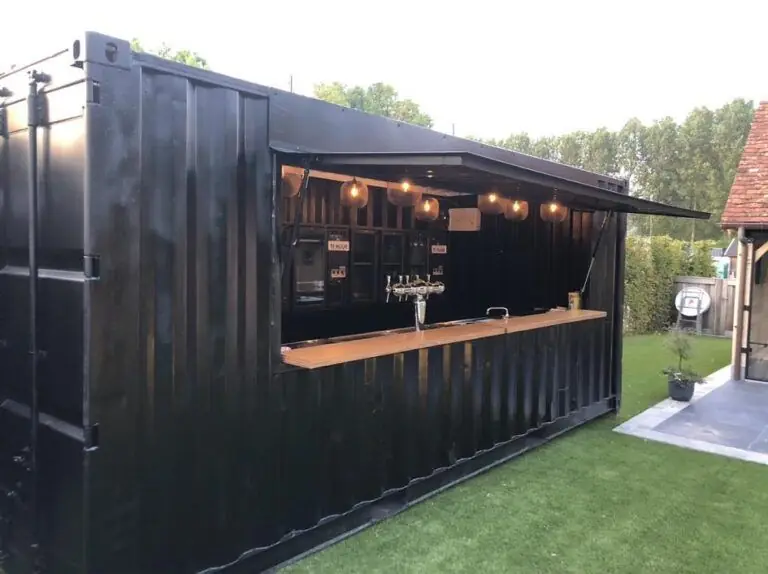 De containerbaar, koffiebar op wielen, te huur via Feestkarhuren.nl