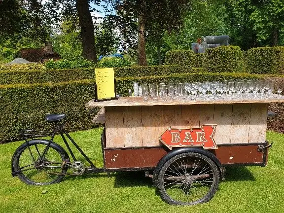 De hongerstiller food special, pizzatruck uit Zuid-Holland, te huur via Feestkarhuren.nl