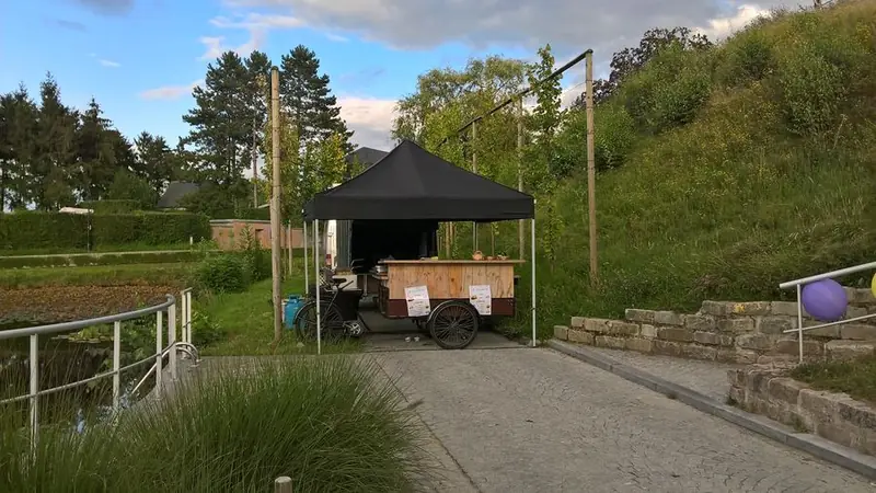 De Hongerstiller Foodtruck, pastafoodtruck, te huur via Feestkarhuren.nl