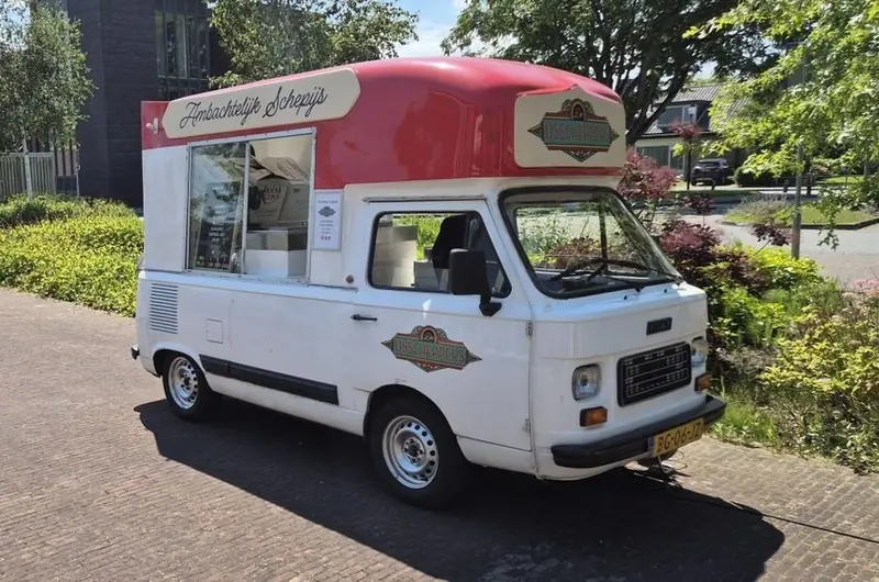 De IJsscheppers, ijsfoodtruck uit Groningen, te huur via Feestkarhuren.nl