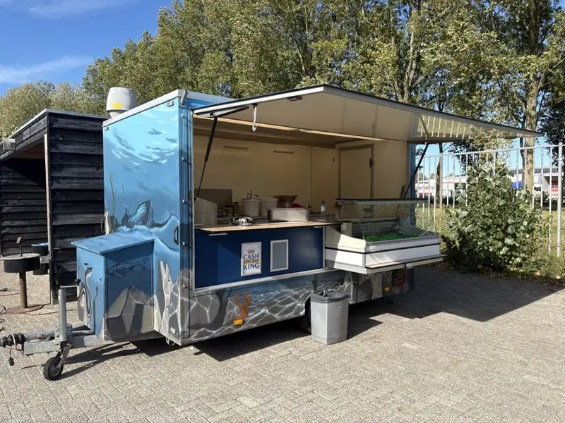 De Kibbelkoning, visfoodtruck uit Noord-Holland, te huur via Feestkarhuren.nl