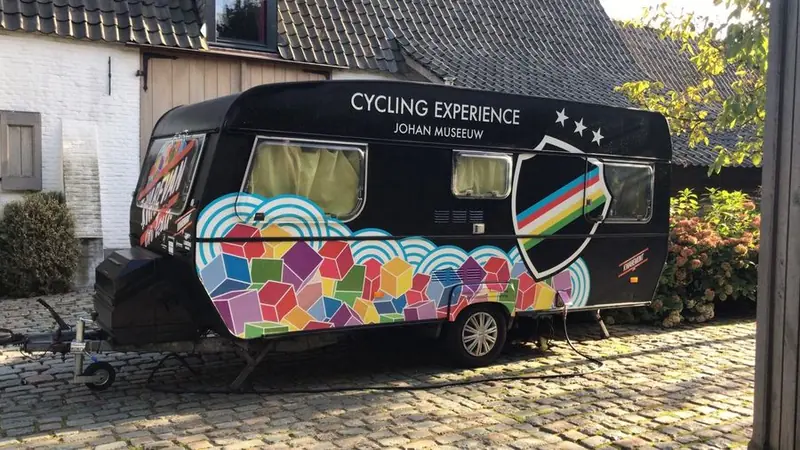 De Kwarevan, tapwagen uit Antwerpen, te huur via Feestkarhuren.nl