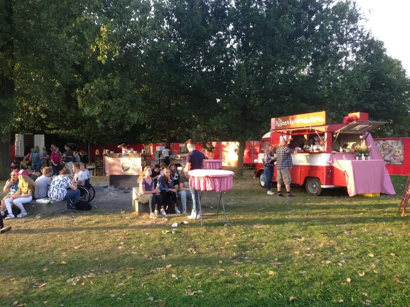De Pannenkoekenbakker, tapasfoodtruck uit Limburg (NL), te huur via Feestkarhuren.nl
