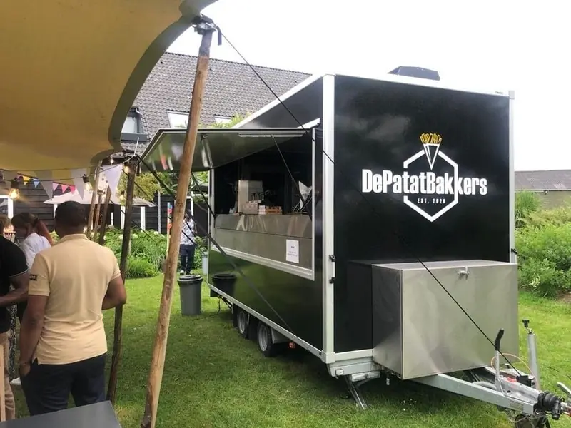 De PatatBakkers, frietfoodtruck uit Zuid-Holland, te huur via Feestkarhuren.nl