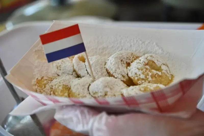 De Pofkont, foodtruck voor zoete lekkernijen uit Noord-Holland, te huur via Feestkarhuren.nl