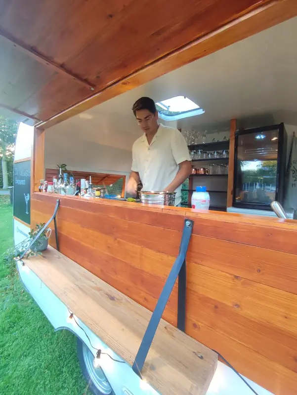 De Veluwsche Barmannen, mobiele cocktailbar, te huur via Feestkarhuren.nl