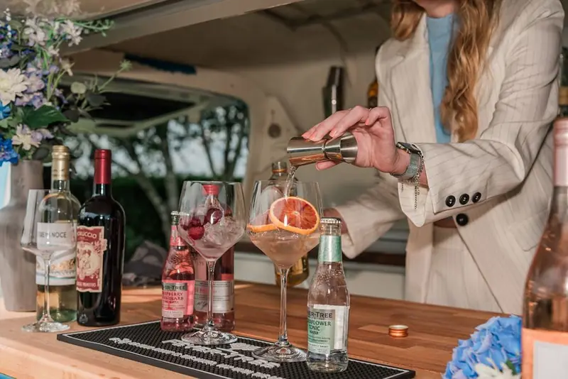 Deliesta Food & Drinks, koffiebar op wielen uit Noord-Holland, te huur via Feestkarhuren.nl