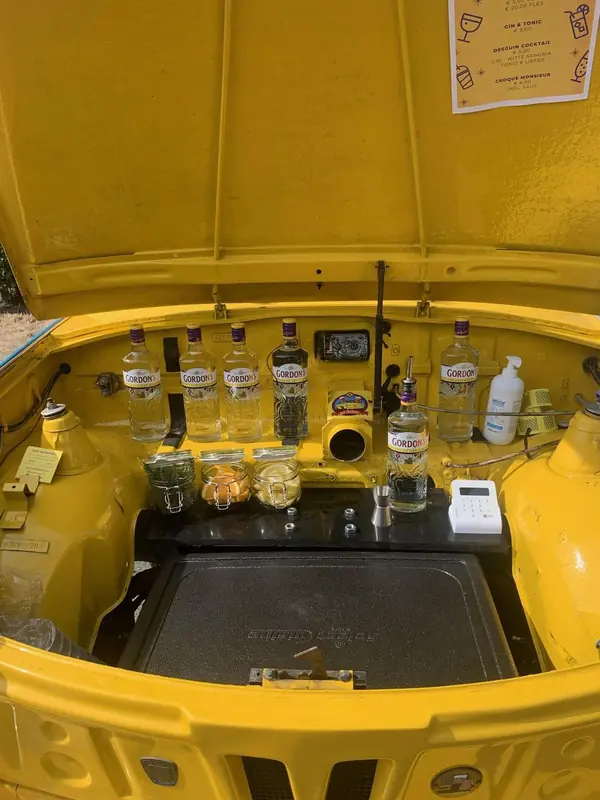 Den Trabant, mobiele cocktailbar uit Antwerpen, te huur via Feestkarhuren.nl