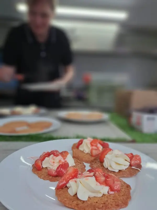 Desserts vfood.be, smoothiebar op wielen uit Antwerpen, te huur via Feestkarhuren.nl