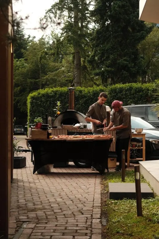 Di Giorgio catering, pizzatruck uit Noord-Brabant, te huur via Feestkarhuren.nl