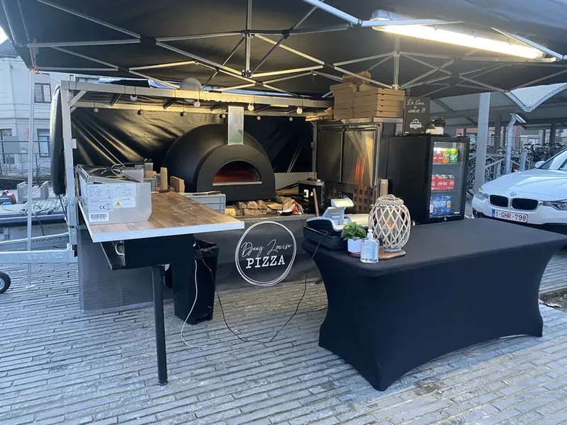 Djeez Louise pizza, pizzatruck uit Antwerpen, te huur via Feestkarhuren.nl