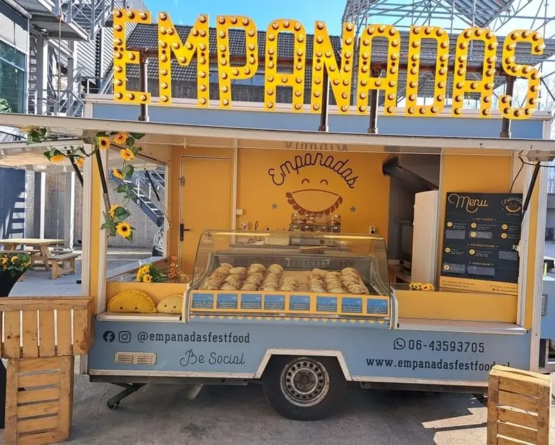 Empanadas fest food, streetfoodtruck uit Zuid-Holland, te huur via Feestkarhuren.nl