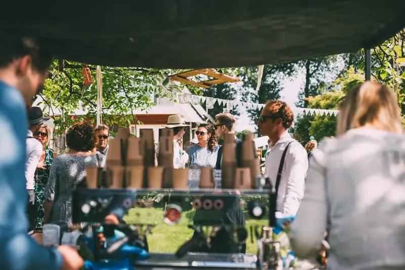 Everyday Street Café mobiele koffiebar, koffiebar op wielen, te huur via Feestkarhuren.nl