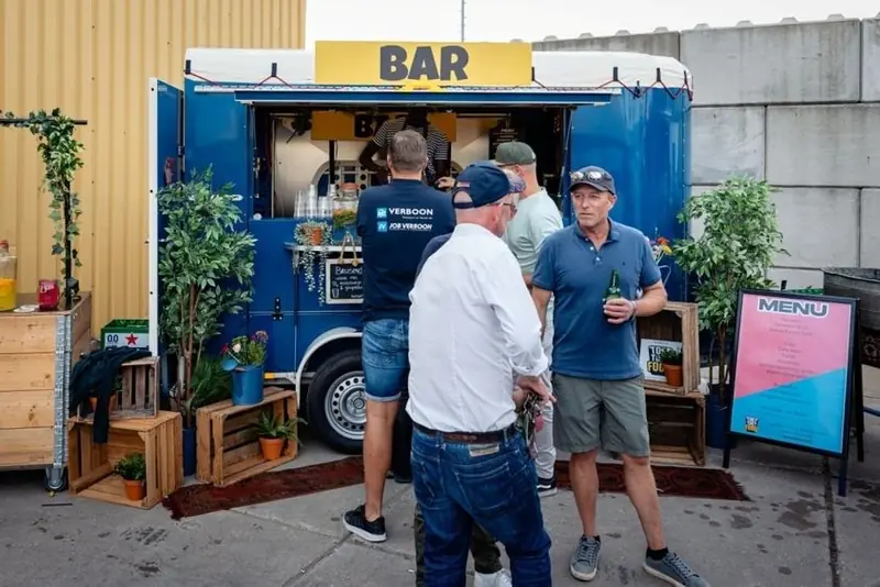 Festibar foodtruck, mobiele bar uit Zuid-Holland, te huur via Feestkarhuren.nl