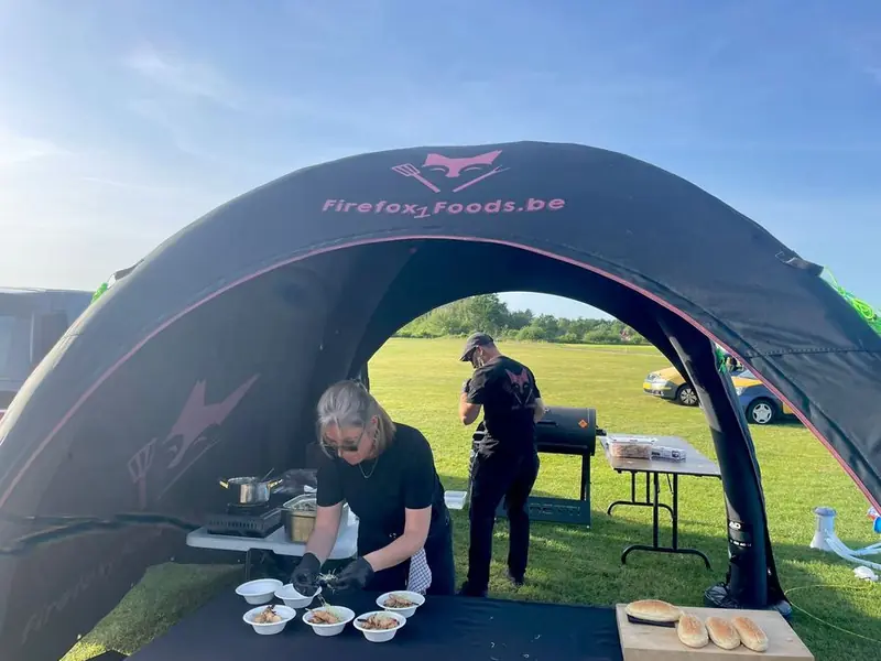 Firefox1foods.be, tapasfoodtruck uit Antwerpen, te huur via Feestkarhuren.nl
