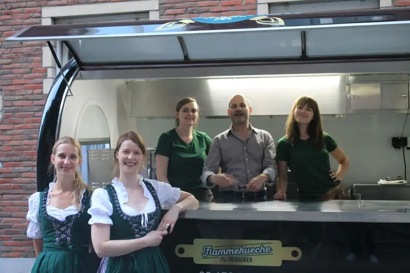 Flammekueches by Debacker, pizzatruck, te huur via Feestkarhuren.nl