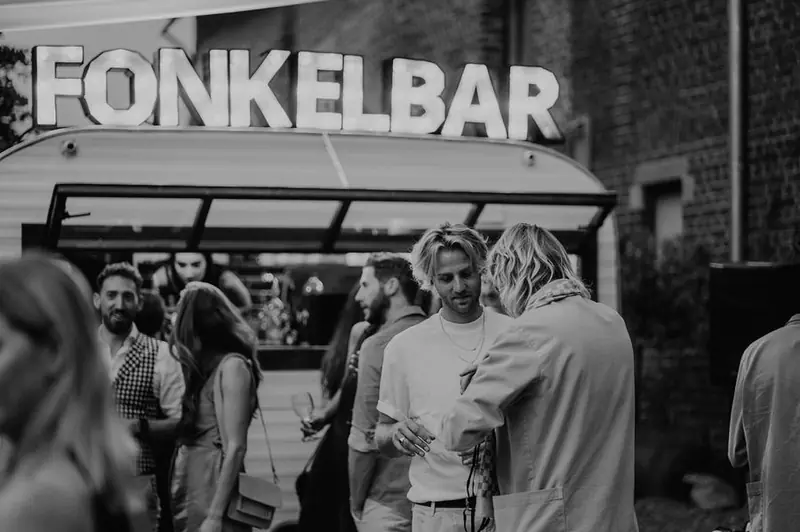 Fonkelbar, mobiele cocktailbar uit Noord-Holland, te huur via Feestkarhuren.nl