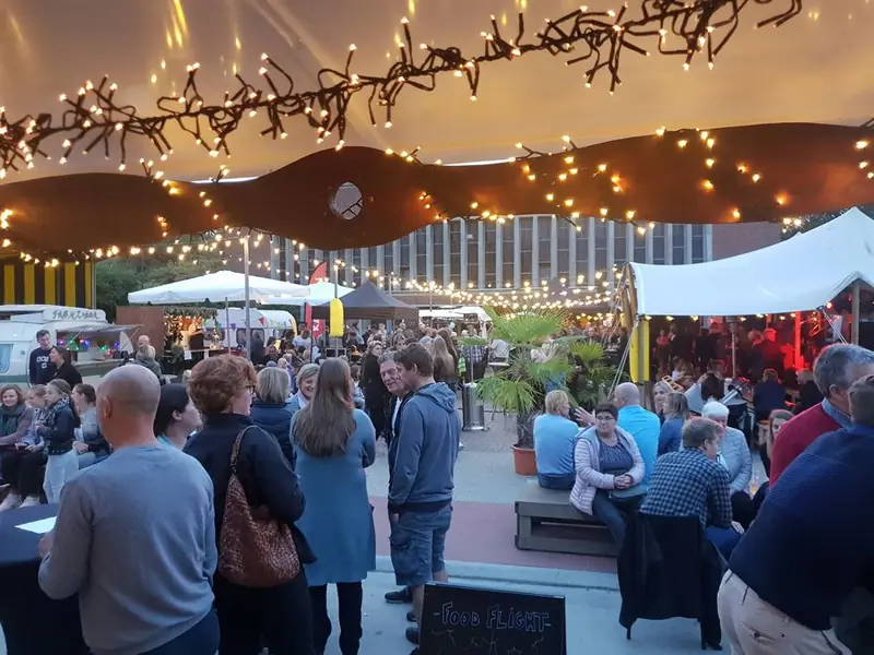 Foodflight, foodtruck met wereldkeuken uit Antwerpen, te huur via Feestkarhuren.nl
