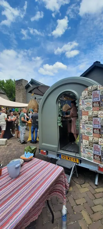 Foodtreffelijk, streetfoodtruck uit Limburg (NL), te huur via Feestkarhuren.nl