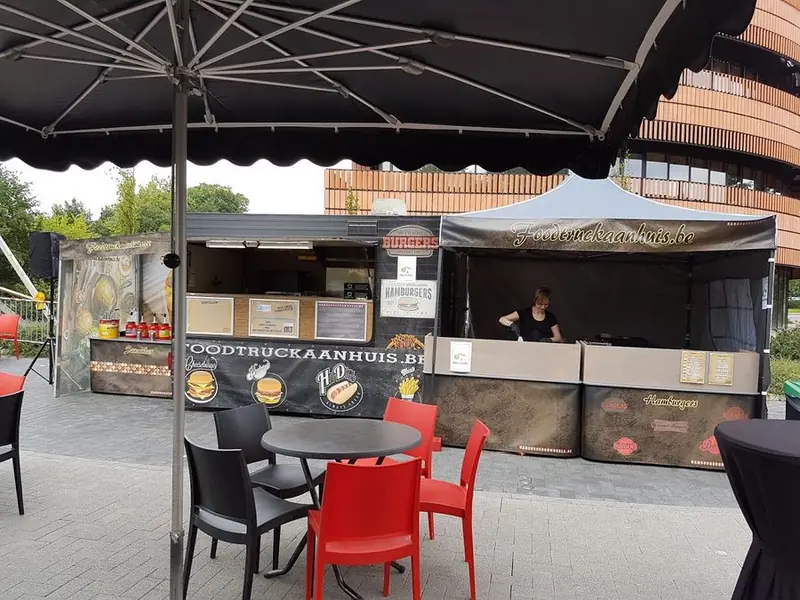Foodtruckaanhuis.be, foodtruck voor kip uit Limburg (NL), te huur via Feestkarhuren.nl