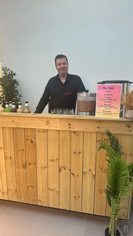 FreFraYo Mobiele Bar, mobiele bar, te huur via Feestkarhuren.nl