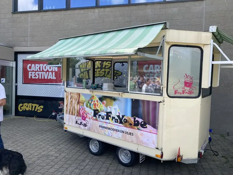 FreFraYo Retro tram, ijsfoodtruck, te huur via Feestkarhuren.nl