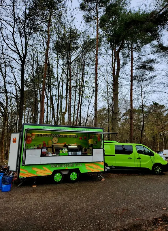 Frietmobiel D'Aa, frietfoodtruck uit Antwerpen, te huur via Feestkarhuren.nl