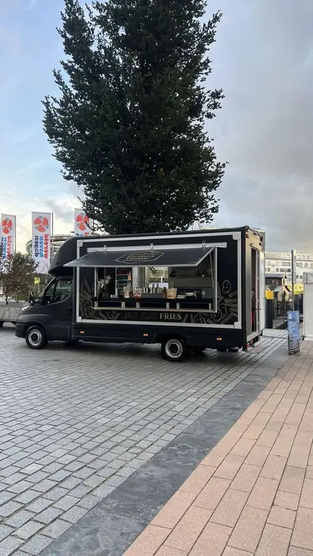 Frites Unique, frietfoodtruck uit Zuid-Holland, te huur via Feestkarhuren.nl