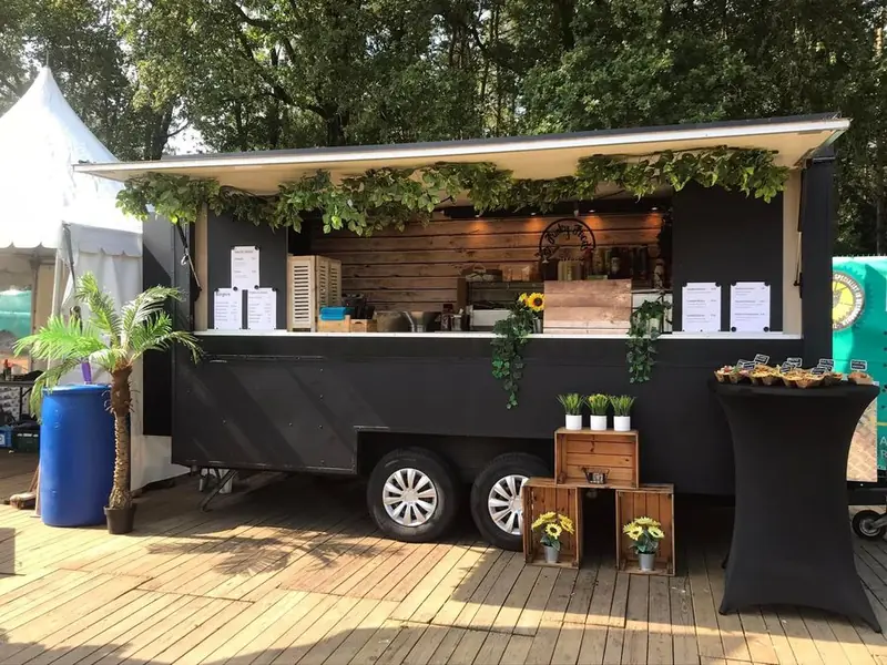 Funky Foods, pastafoodtruck uit Antwerpen, te huur via Feestkarhuren.nl