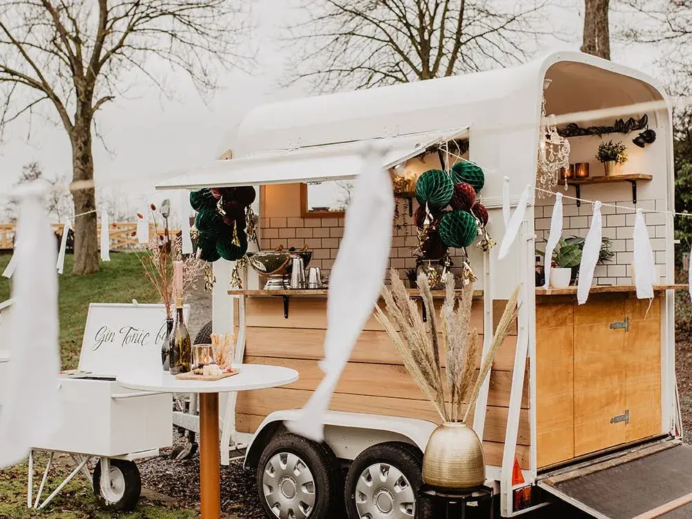 De Boutique Trailer Bar van opzij
