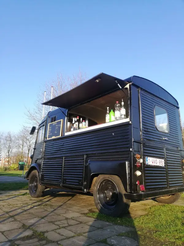 Go Vintage, pastafoodtruck uit Limburg (NL), te huur via Feestkarhuren.nl