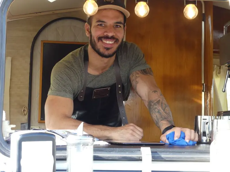 Goya Coffee Truck, koffiebar op wielen uit Oost-Vlaanderen, te huur via Feestkarhuren.nl